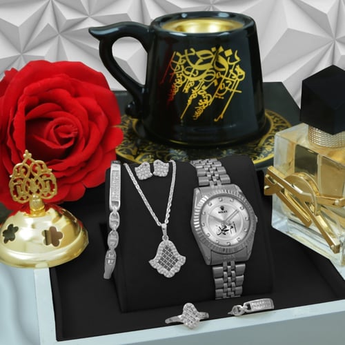 اطقم هدايا نسائية راقية مع تصميم الاسم الشخصي