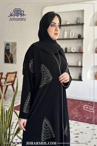 عباية سوداء فخمة شيك تطريز ملون - عبايتك