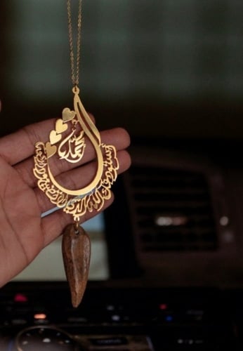 تعليقة بخور للسيارة بشكل قطرة يدويه مع القلوب وكسر...