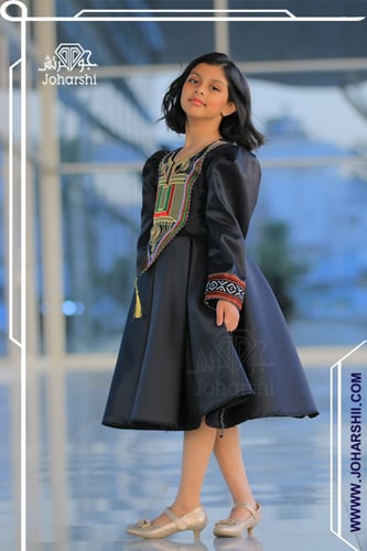 فستان التأسيس للبنات بتصميم VIP الأسود الفاخر