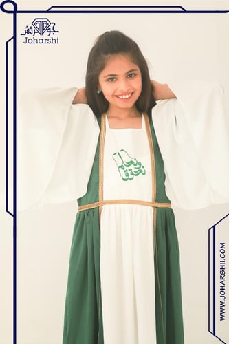 فستان اليوم الوطني للبنات - أبيض وأخضر مع تطريز هو...