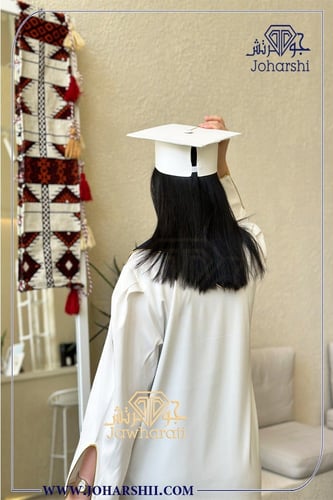 عباية تخرج سكري مع وشاح تخرج كحلي بالاسم تطريز ذهب...