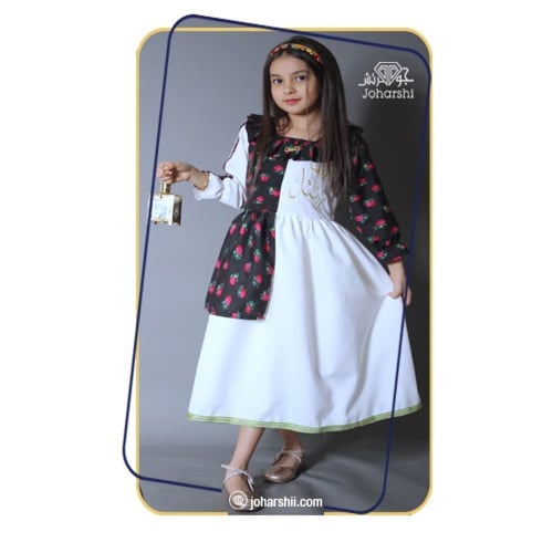 فستان شالكي أسود أبيض عصري