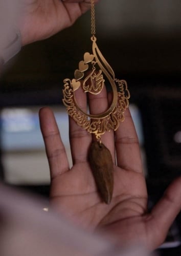 تعليقة بخور للسيارة بشكل قطرة يدويه مع القلوب وكسر...