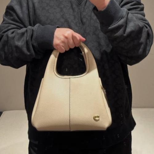 Lana Shoulder Bag 23