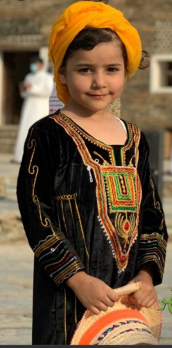 ثوب عسيرى بناتى اسود من عمر 6الى 8