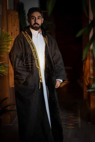 فروة رجالي تطريز بشت