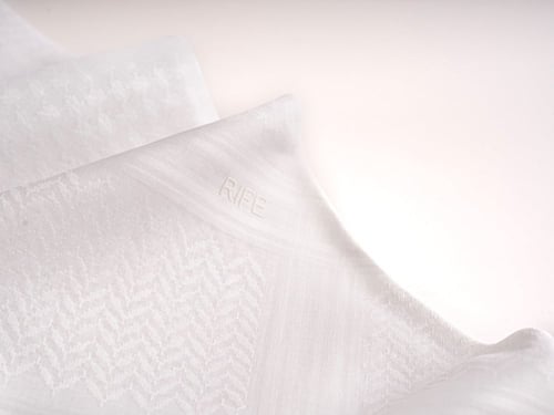 شماغ RIFE أبيض طبيعي