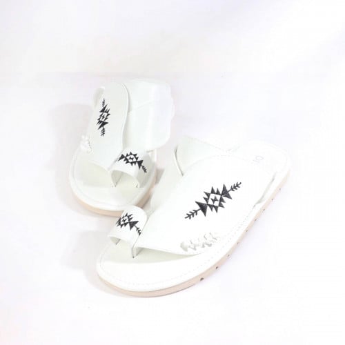 حذاء شرقي كاجوال مطرز