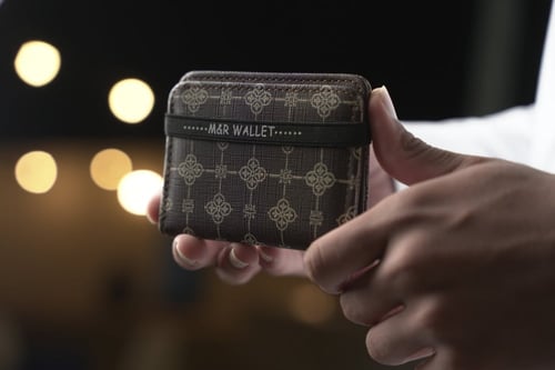 محفظة صغيرة