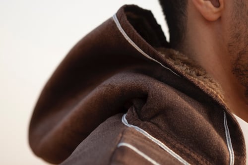 فروة مخمل مطرزة