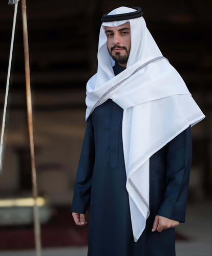 غترة ابيض خط رمادي FINAL