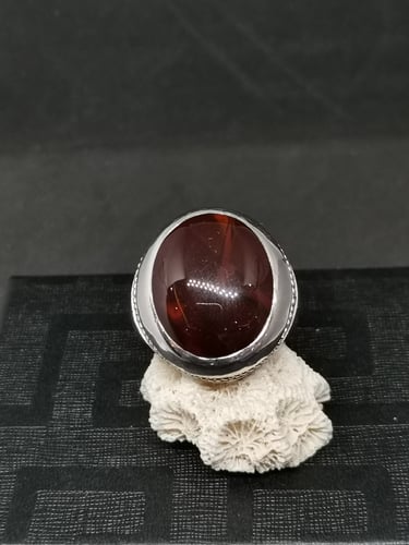 عخاتم الفضة بحجر عقيق يماني كرزي مزعفر بصياغة أحمد...