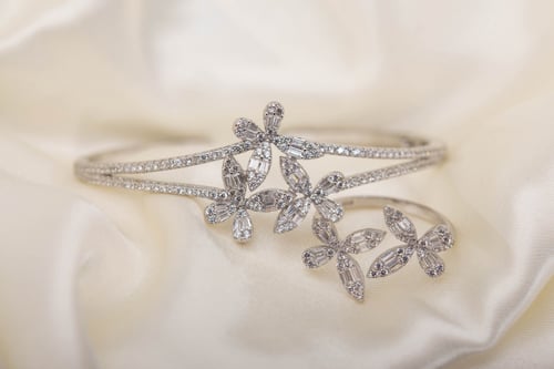 اسورة فضة نسائية و خاتم فضة فخمة