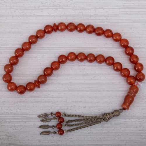 سبحة من احجار العقيق اليماني