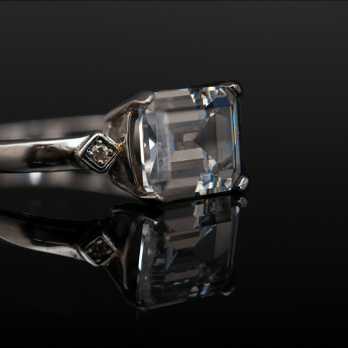 خاتم فضة للنساء بحجر مستطيل