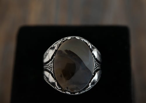 خاتم رجالي من الفضة والعقيق اليماني
