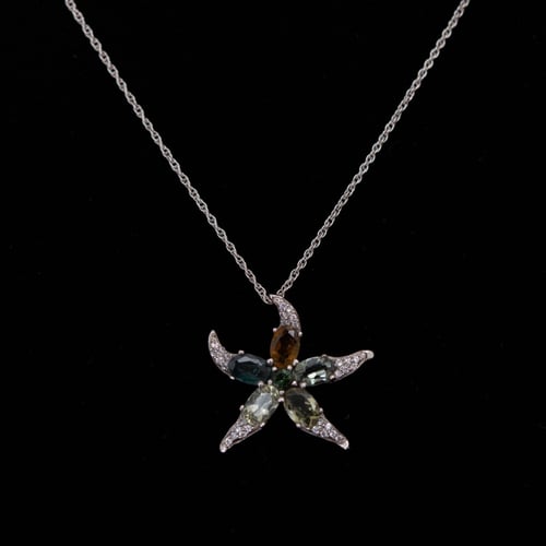 تعليقة فضة بشكل نجمة البحر بتصميم الألماس مع الأحج...