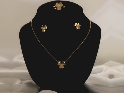 اطقم نواعم من الفضة الكوري