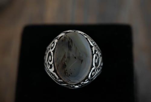 خاتم رجالي من الفضة والعقيق اليماني