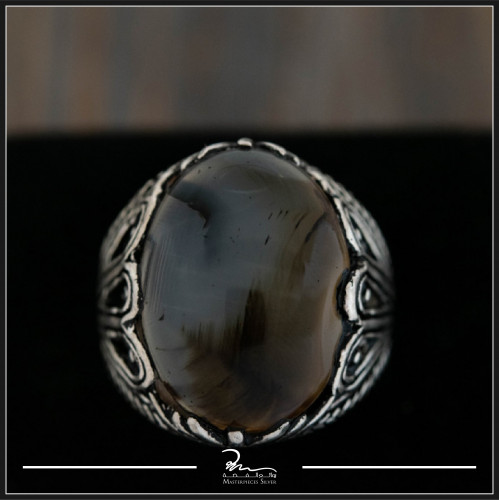 خاتم رجالي من الفضة والعقيق اليماني