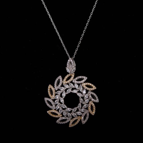 تعليقة فضة مميزة باللون الذهبي والفضي