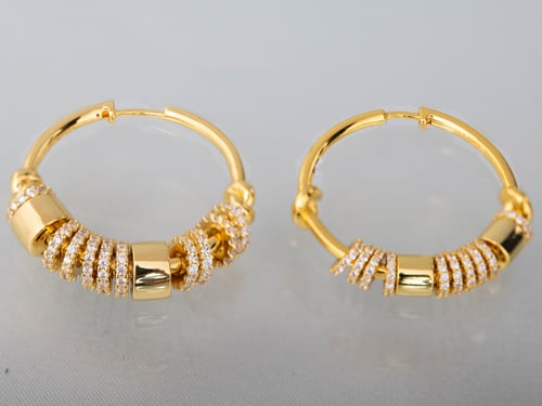 حلق فضة مدور بطلاء الذهب مع حجر الزركون