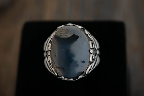 خاتم رجالي من الفضة والعقيق اليماني