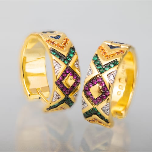 حلق دائري فضة بأحجار الزركون الملونة