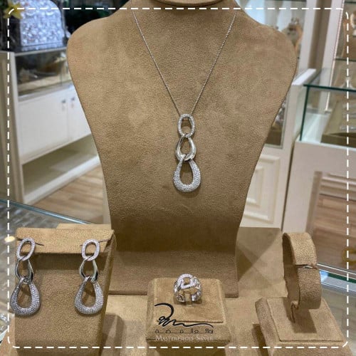 اطقم فضة الماسية شبيهة الالماس