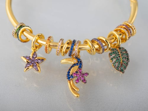 اسورة فضة بطلاء ذهب بتصميم حديث وانيق