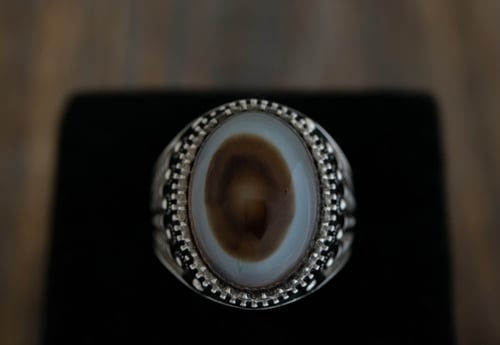 خاتم رجالي من الفضة والعقيق اليماني