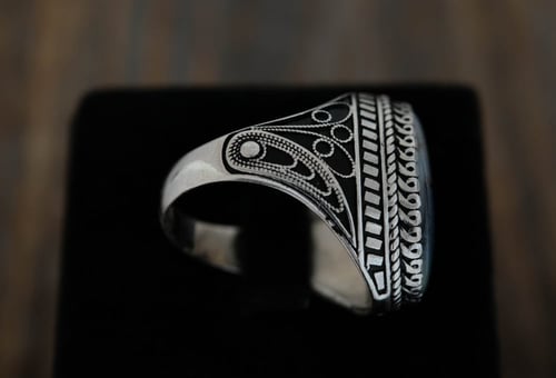 خاتم عقيق رجالي من الفضة والعقيق اليماني