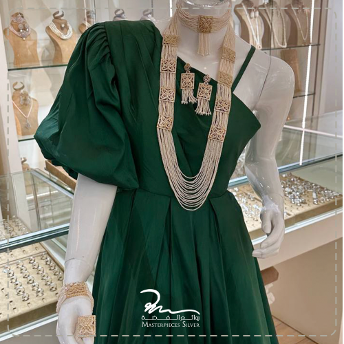 طقم لؤلؤ مع فضة | عقد طويل متعدد الخيوط + تشوكر