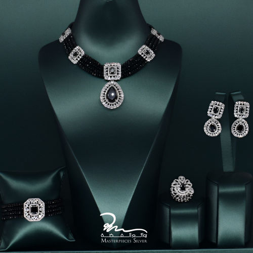 طقم فضة فخم نسائي مرصع بالاحجار الطبيعية
