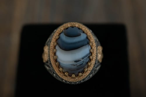 خاتم رجالي من الفضة والعقيق اليماني