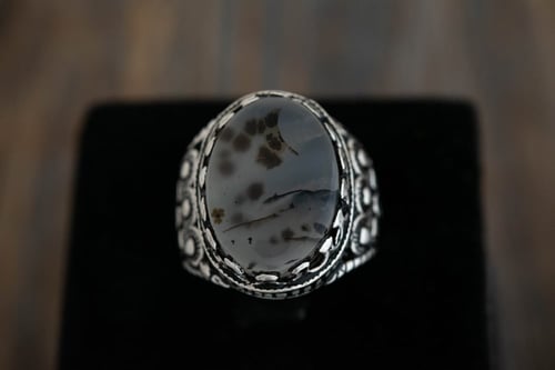 خاتم رجالي من الفضة والعقيق اليماني