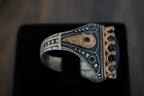 خاتم رجالي من الفضة والعقيق اليماني