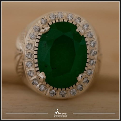 خاتم رجالي من حجر الجاد الطبيعي واحجار الزركون