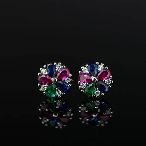 حلق فضة بناتي مميز بأحجار ملونة