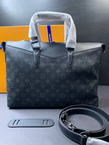 شنطة لاب لويس فيتون