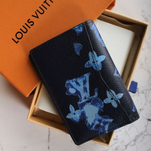 محفظة لويس فيتون