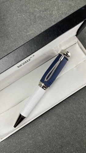 قلم مونت بلانك فخم فضي