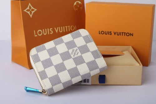 محفظة لويس فيتون نسائي ابيض