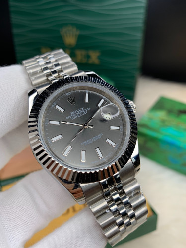 ساعة ديجاست اللون رصاصي