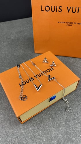 طقم Lv ذهبي وفضي