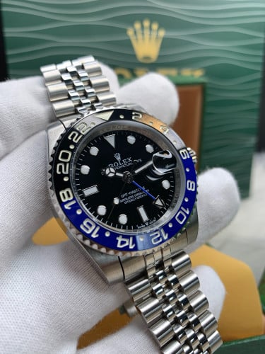 ساعة GMTباتمان