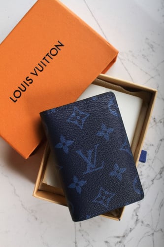 محفظة لويس فيتون زرقا