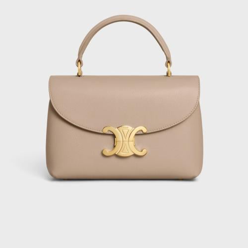 شنطة Celine أنيقة بلون بيج راقٍ