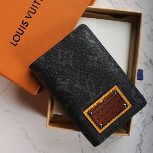 محفظة لويس فيتون